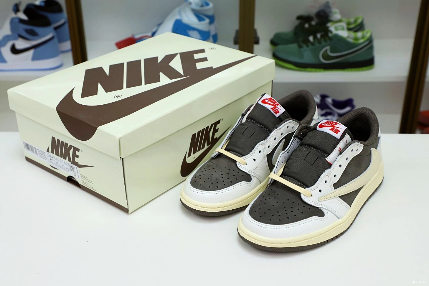 1 JORDAN OG Comfortable LOW REVERSE MOCHA TRAVIS X AIR SCOTT Kimikick 1933 1217